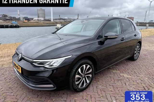 Volkswagen Golf (2022) thumbnail 1