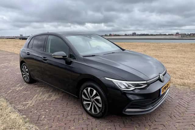 Volkswagen Golf (2022) thumbnail 3