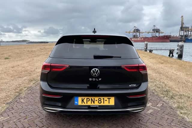 Volkswagen Golf (2022) thumbnail 6