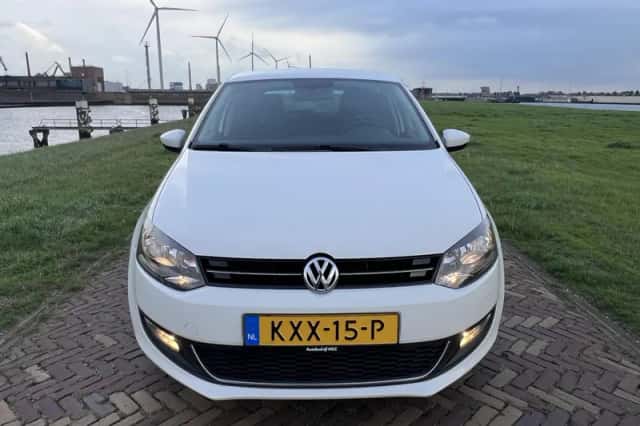 Volkswagen Polo (2013) thumbnail 2