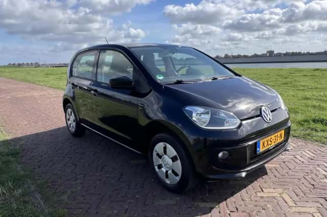 Volkswagen Up! (2014) thumbnail 3