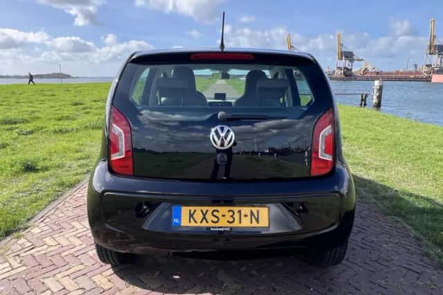 Volkswagen Up! (2014) thumbnail 6