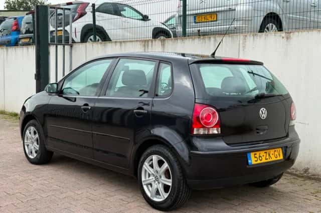 Volkswagen Polo (2008) thumbnail 5