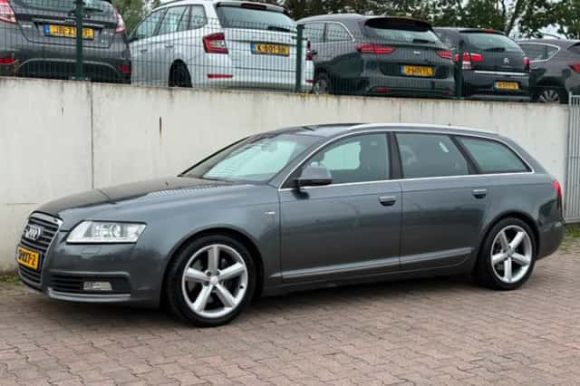 Audi A6 (2011) thumbnail 3