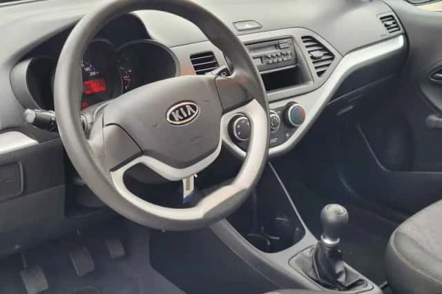 Kia Picanto (2011) thumbnail 3