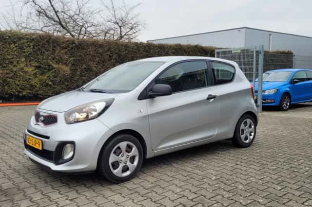 Kia Picanto (2011) thumbnail 4