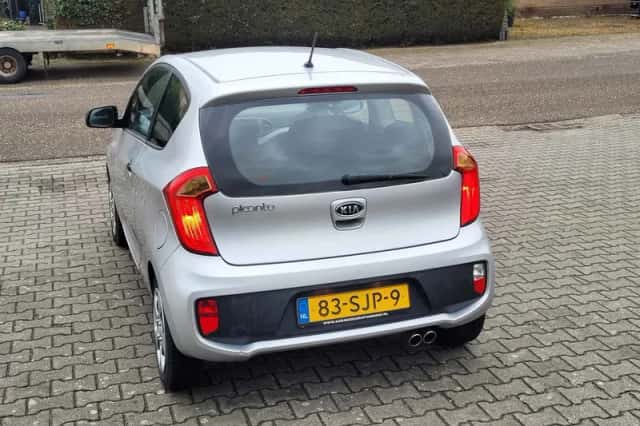 Kia Picanto (2011) thumbnail 6