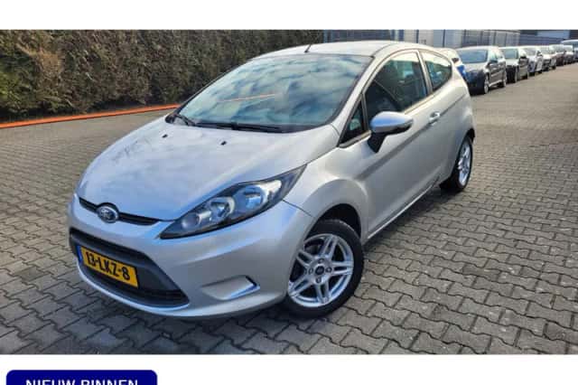 Ford Fiesta (2010) thumbnail 1