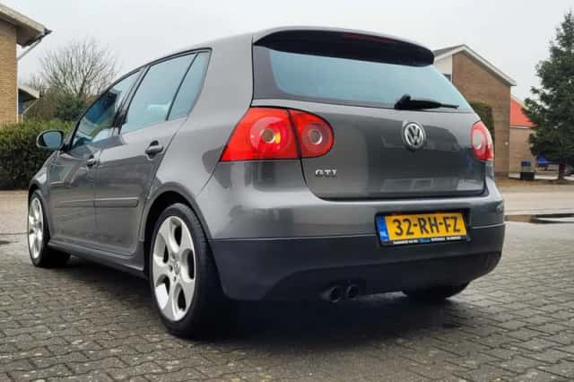 Volkswagen Golf (2005) thumbnail 2