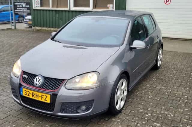 Volkswagen Golf (2005) thumbnail 5