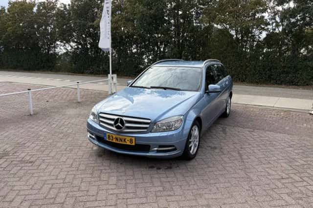 Mercedes-Benz C-Klasse (2010) thumbnail 2