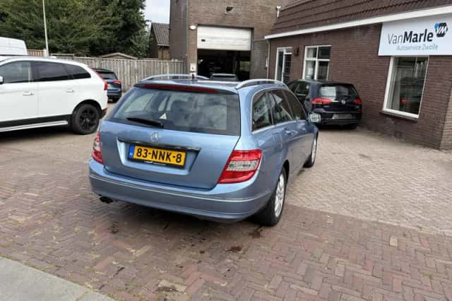 Mercedes-Benz C-Klasse (2010) thumbnail 4
