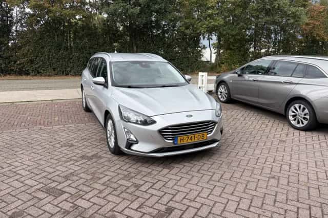 Ford Focus (2020) thumbnail 1