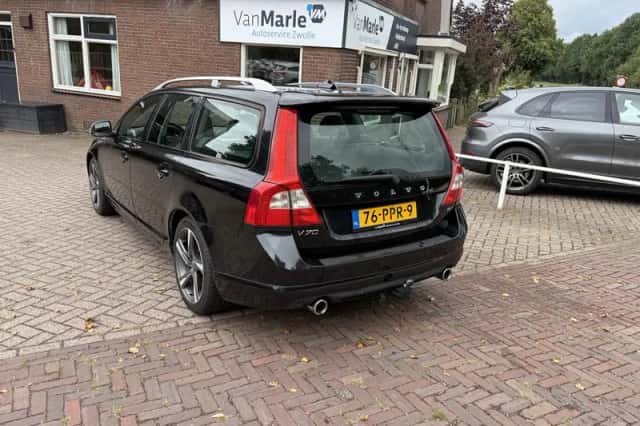 Volvo V70 (2011) thumbnail 3
