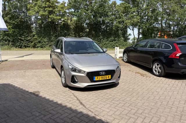 Hyundai i30 (2017) thumbnail 1