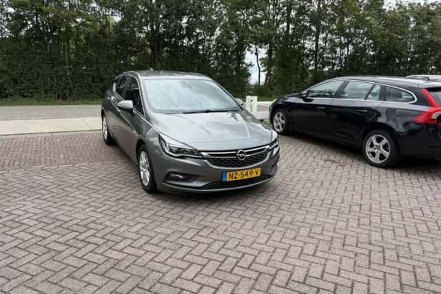 Opel Astra (2017) thumbnail 1