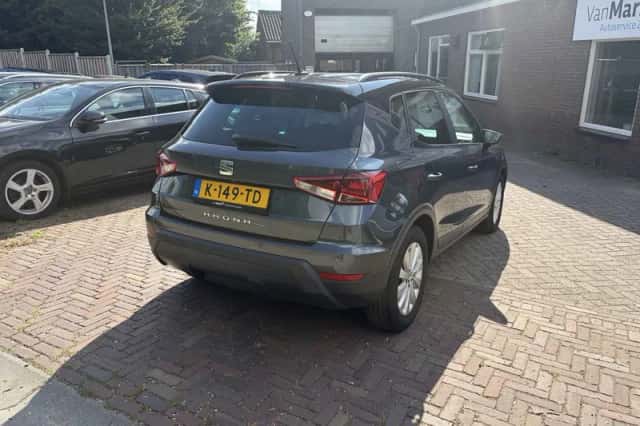 SEAT Arona (2021) thumbnail 4