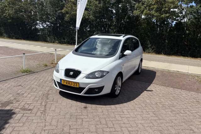 SEAT Altea XL (2014) thumbnail 2