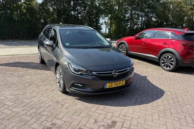 Opel Astra (2016) thumbnail 1