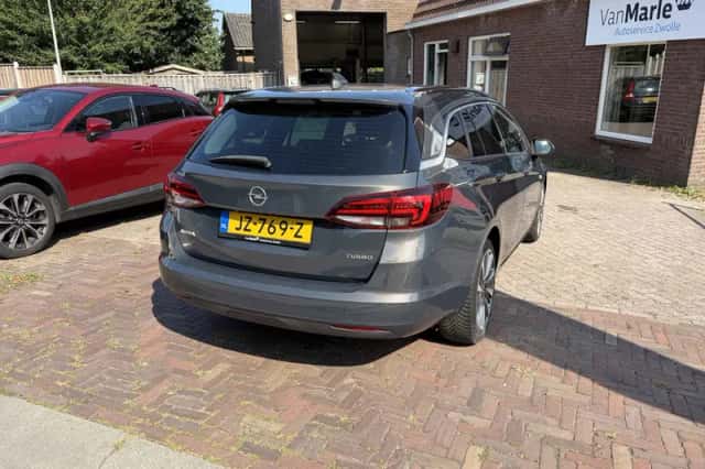Opel Astra (2016) thumbnail 4