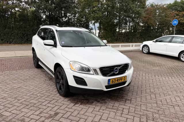 Volvo XC60 (2011) thumbnail 1