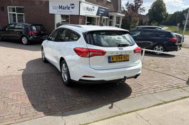 Ford Focus (2020) thumbnail 3