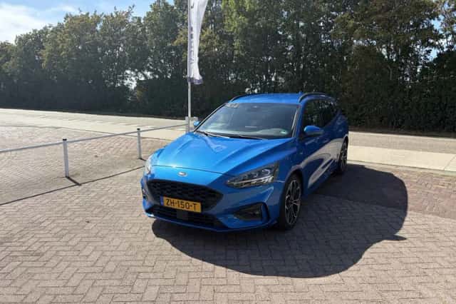Ford Focus (2019) thumbnail 2