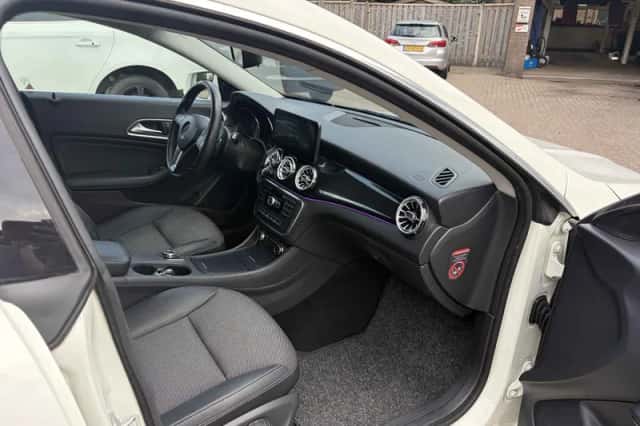 Mercedes-Benz CLA-Klasse (2014) thumbnail 5