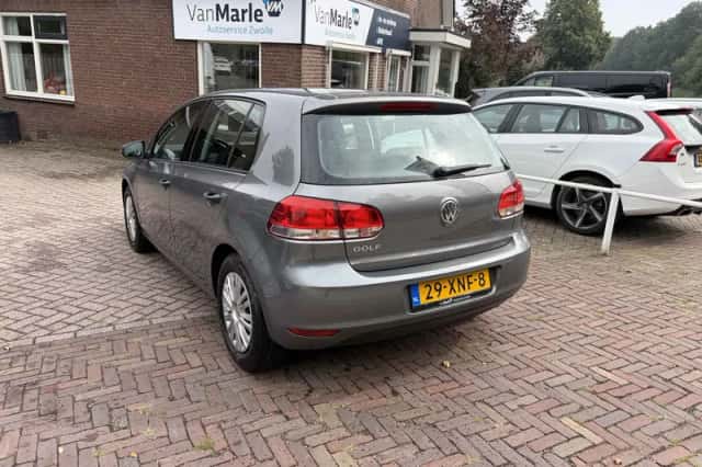 Volkswagen Golf (2012) thumbnail 3