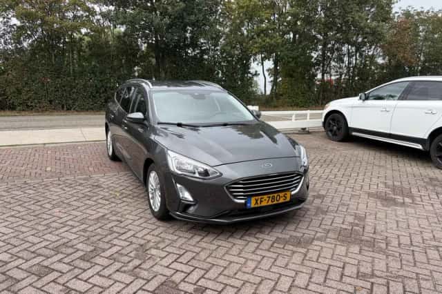 Ford Focus (2019) thumbnail 1