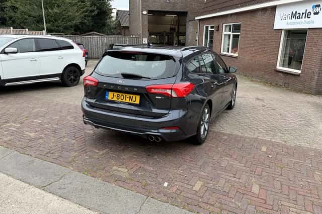 Ford Focus (2020) thumbnail 4