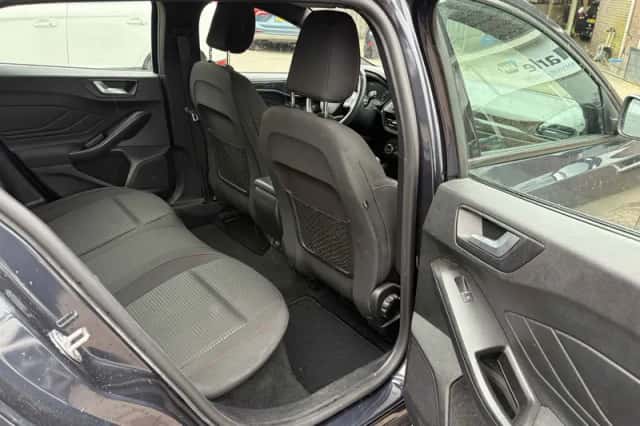 Ford Focus (2020) thumbnail 6