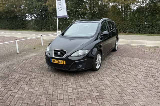 SEAT Altea XL (2012) thumbnail 2