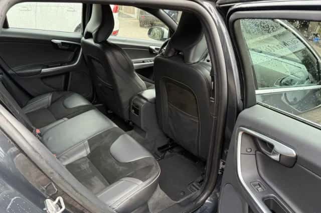Volvo V60 (2015) thumbnail 6