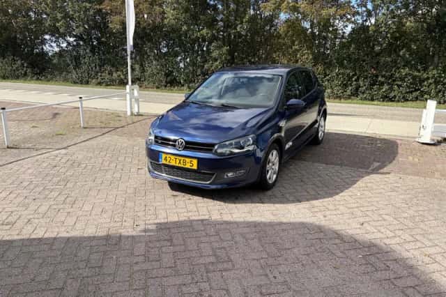 Volkswagen Polo (2012) thumbnail 2