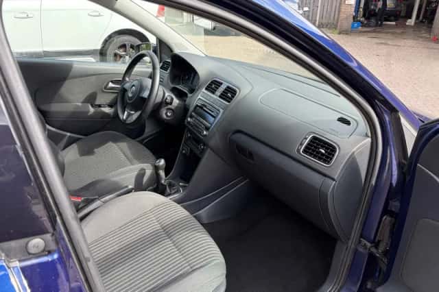 Volkswagen Polo (2012) thumbnail 5