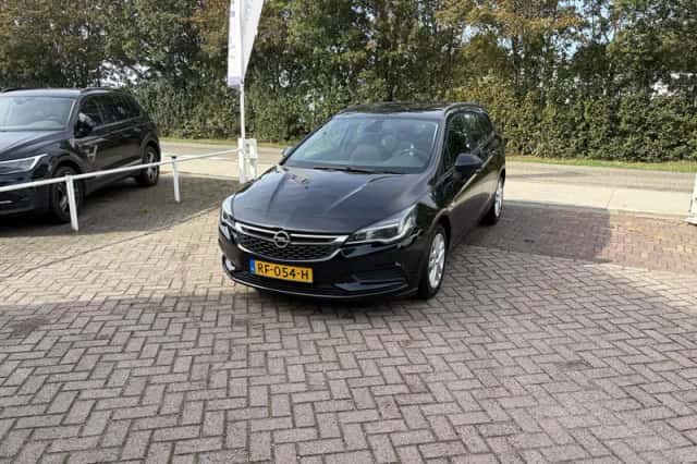 Opel Astra (2017) thumbnail 2