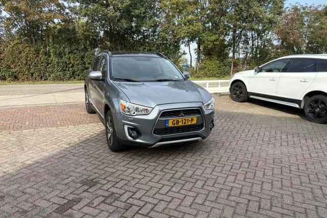 Mitsubishi ASX (2015) thumbnail 1