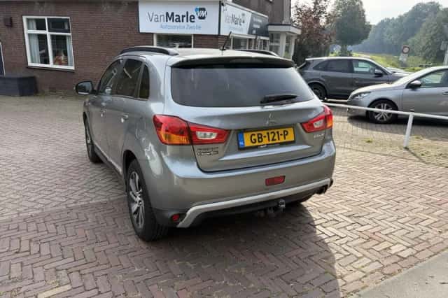 Mitsubishi ASX (2015) thumbnail 3