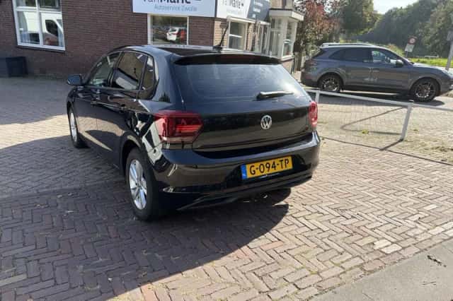 Volkswagen Polo (2019) thumbnail 3