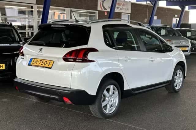 Peugeot 2008 (2018) thumbnail 2