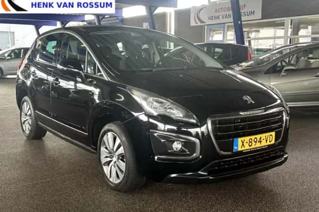 Peugeot 3008 (2016) thumbnail 1