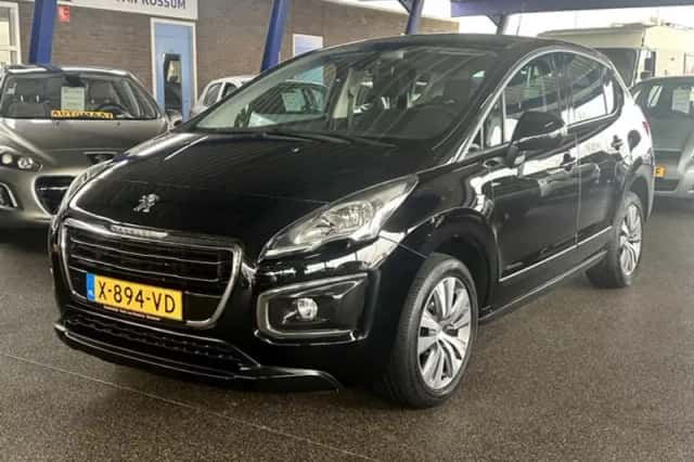 Peugeot 3008 (2016) thumbnail 3
