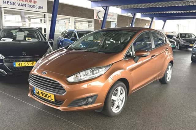 Ford Fiesta (2013) thumbnail 3