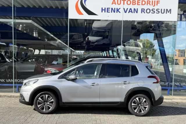 Peugeot 2008 (2016) thumbnail 5