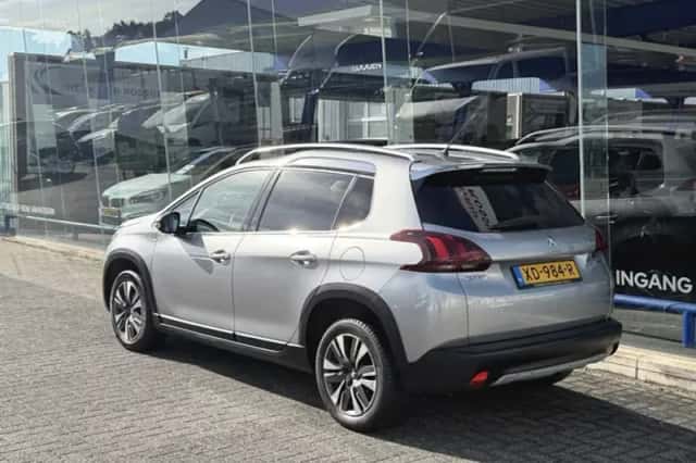 Peugeot 2008 (2016) thumbnail 6