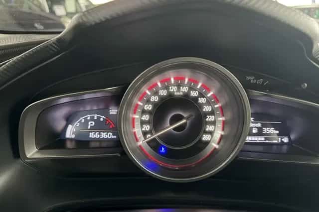Mazda 3 (2015) thumbnail 6