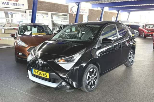 Toyota Aygo (2021) thumbnail 4