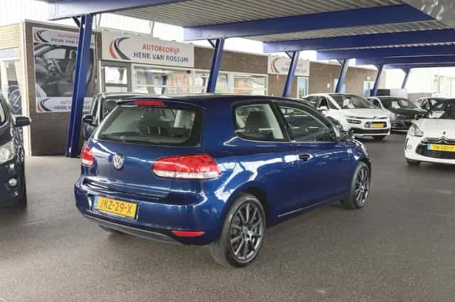 Volkswagen Golf (2009) thumbnail 2