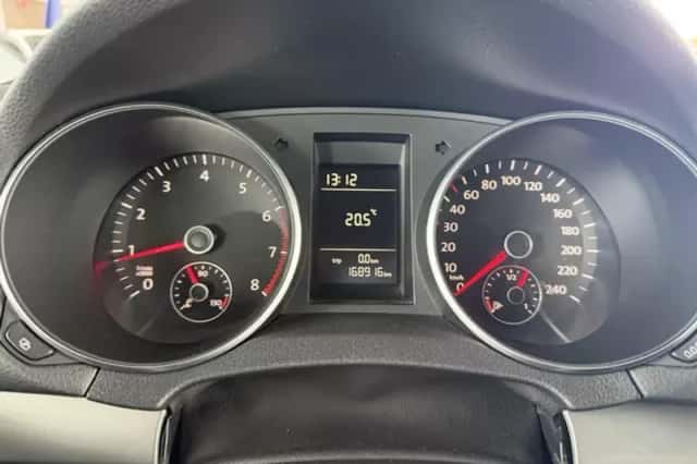 Volkswagen Golf (2009) thumbnail 6